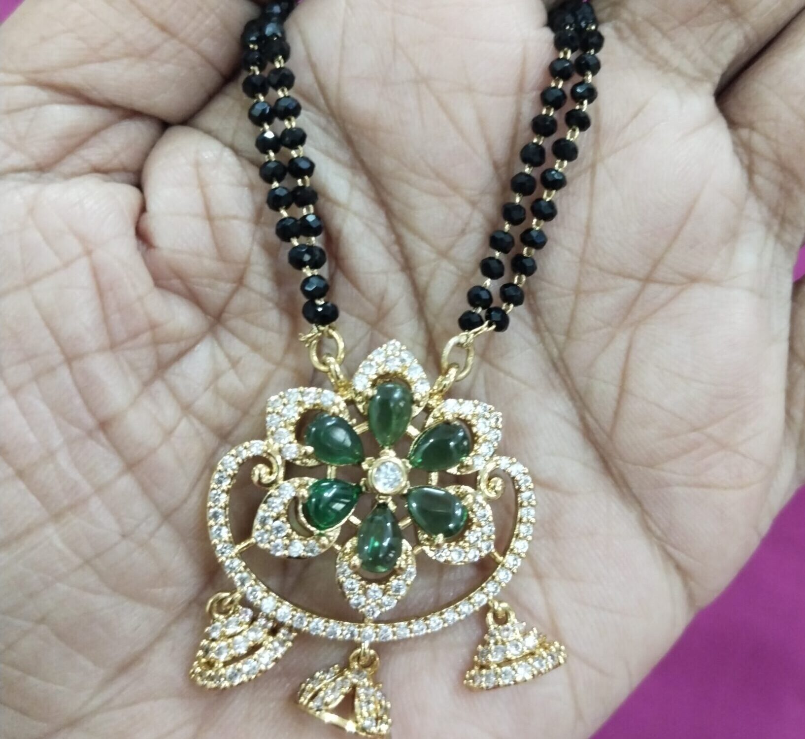 Trendy Short Black Beads