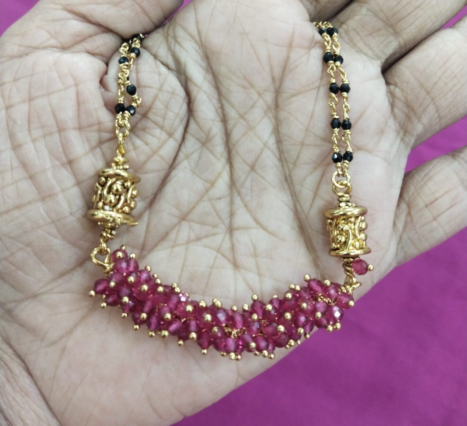 Trendy Short Black Beads