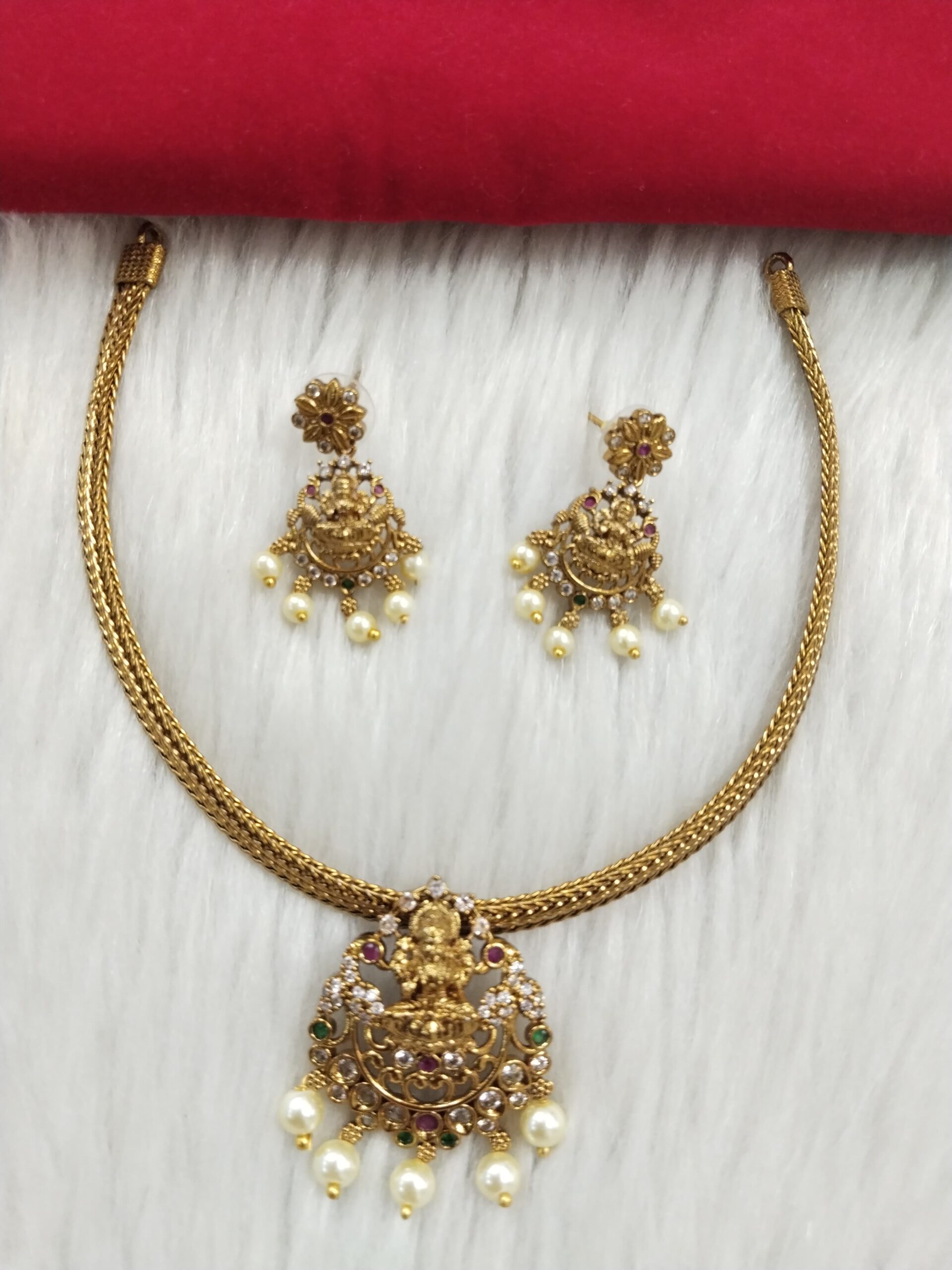 Antique Gold-Plated Temple Jewelry Necklace Set with Goddess Lakshmi Pendant and Pearl Drops